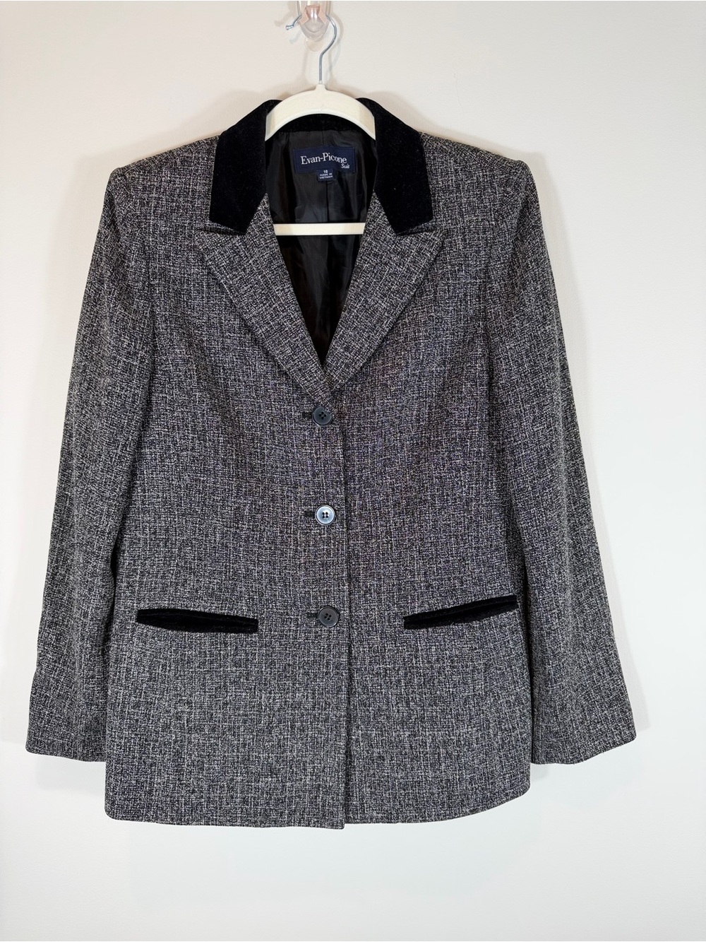 Evan Picone Vintage Black and Gray Tweed Blazer with Velvet Trim Size 10